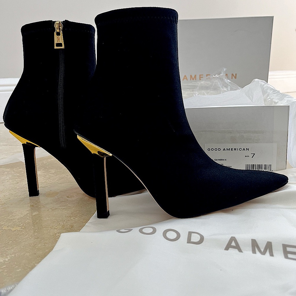 Good American High Kickstand Neoprene Zippered Bootie Black Gold NIB Siz…